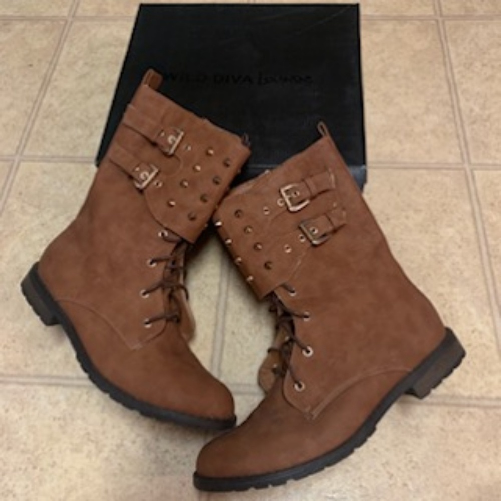 Cognac Boots